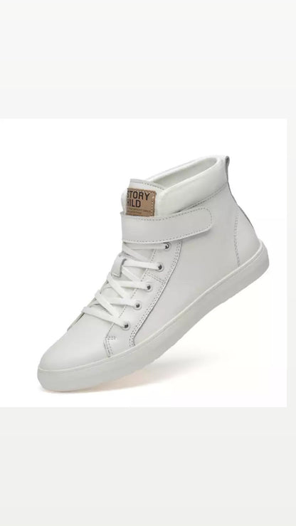 Metropolis Mid-Top Sneaker